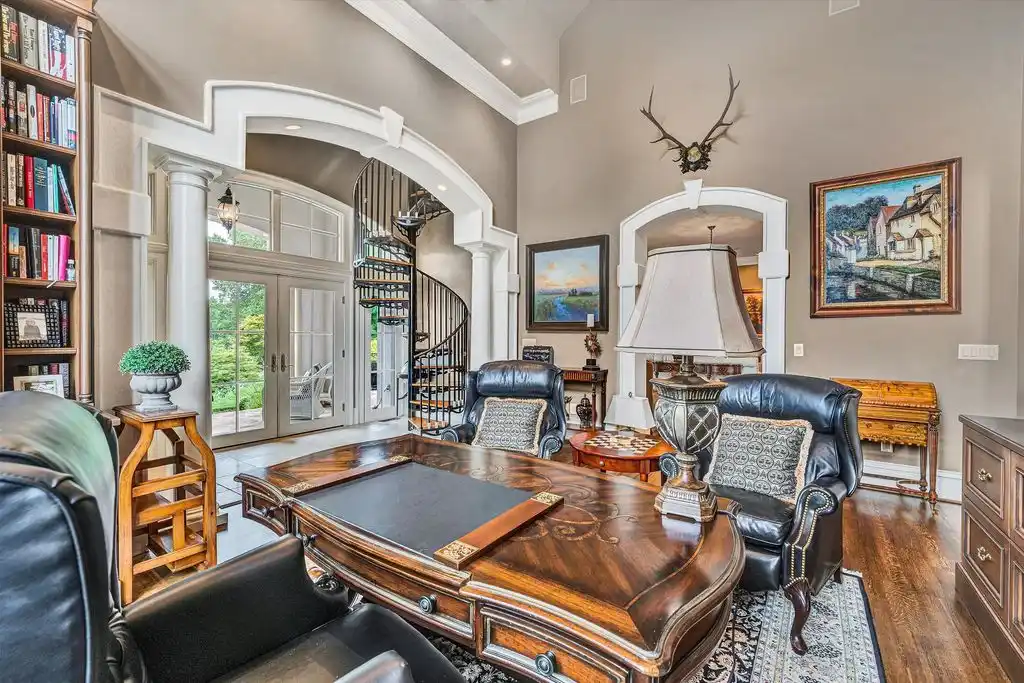 1994 Merriman Way Rd Exquisite Gated Mediterranean Estate with 3080 Feet of Shoreline in Virginia Listed for 6.25 Million 13
