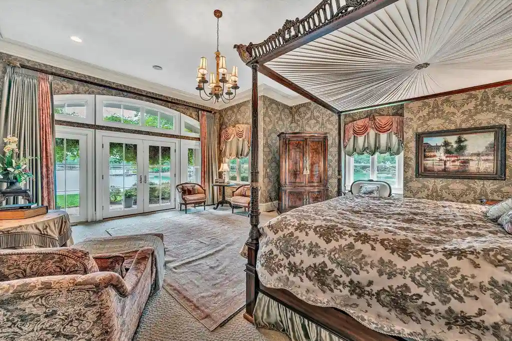 1994 Merriman Way Rd Exquisite Gated Mediterranean Estate with 3080 Feet of Shoreline in Virginia Listed for 6.25 Million 16