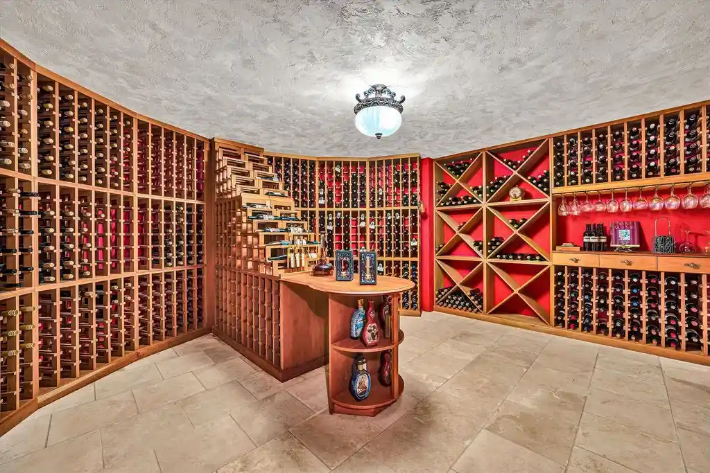 1994 Merriman Way Rd Exquisite Gated Mediterranean Estate with 3080 Feet of Shoreline in Virginia Listed for 6.25 Million 20