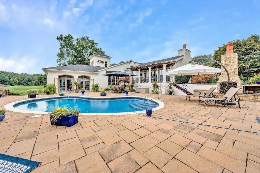 1994 Merriman Way Rd Exquisite Gated Mediterranean Estate with 3080 Feet of Shoreline in Virginia Listed for 6.25 Million 24