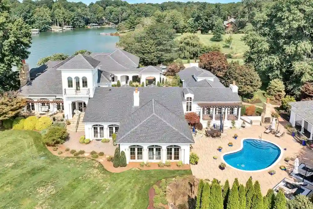 1994 Merriman Way Rd Exquisite Gated Mediterranean Estate with 3080 Feet of Shoreline in Virginia Listed for 6.25 Million 5