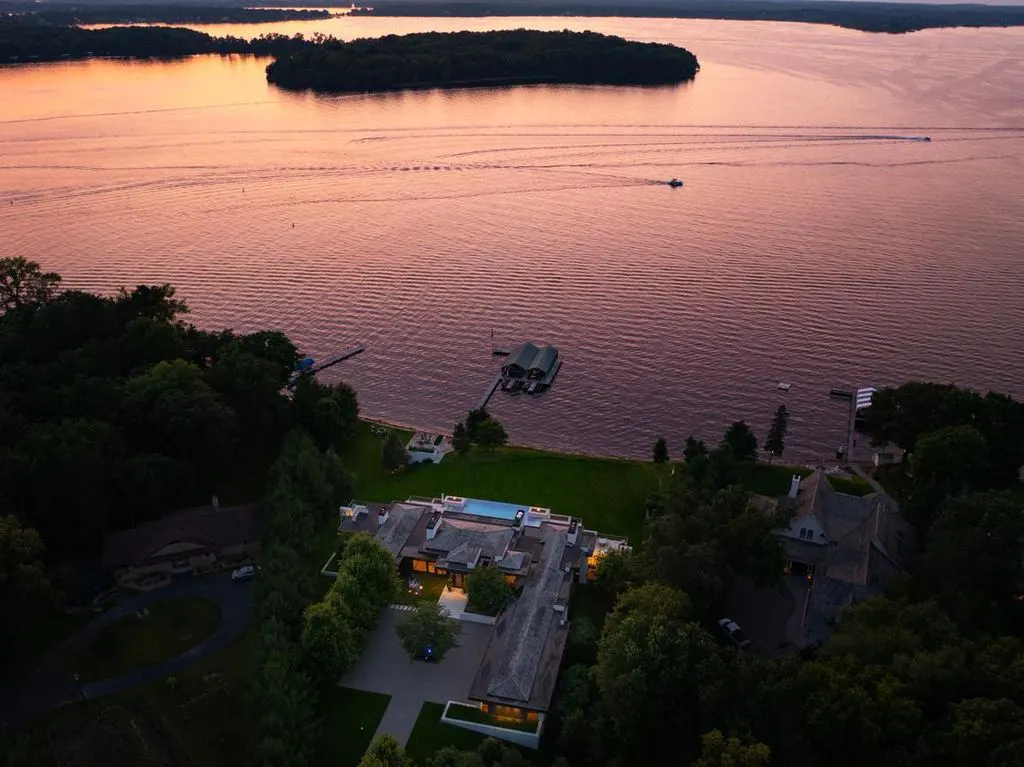 20670 Linwood Rd Breathtaking Lake Minnetonka Luxury Estate by Charles Stinson and Streeter 23