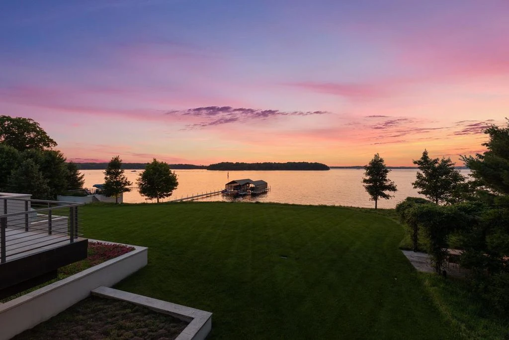 20670 Linwood Rd Breathtaking Lake Minnetonka Luxury Estate by Charles Stinson and Streeter 4
