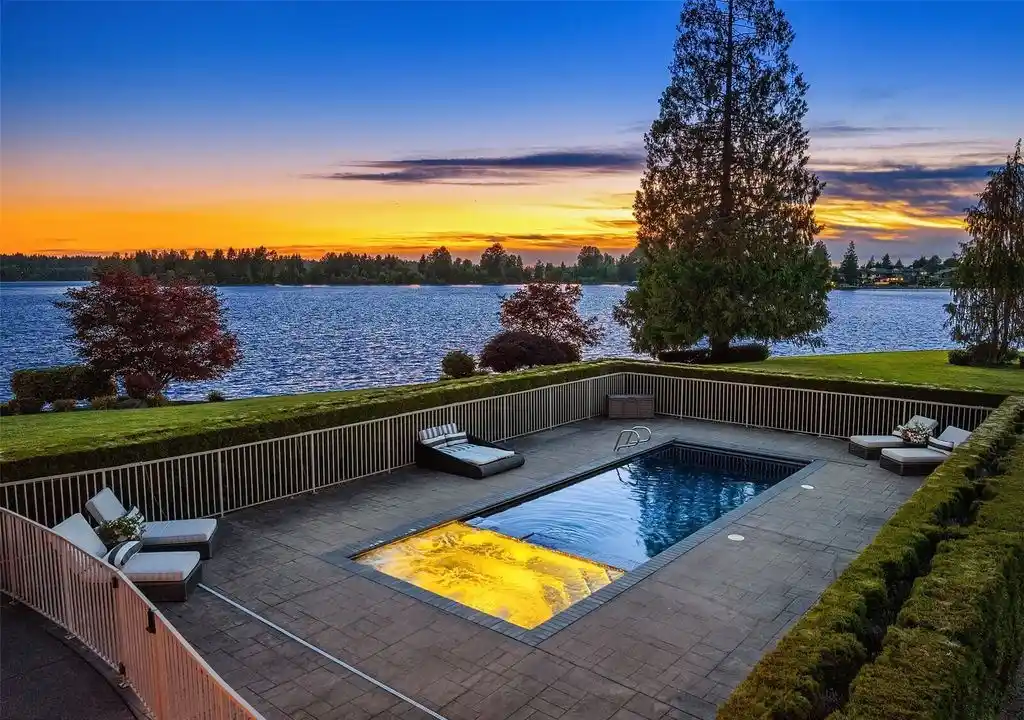 21028 Snag Island Drive E Unveils a 9.5M Masterpiece of Tranquility Luxury and Lakeside Living 20