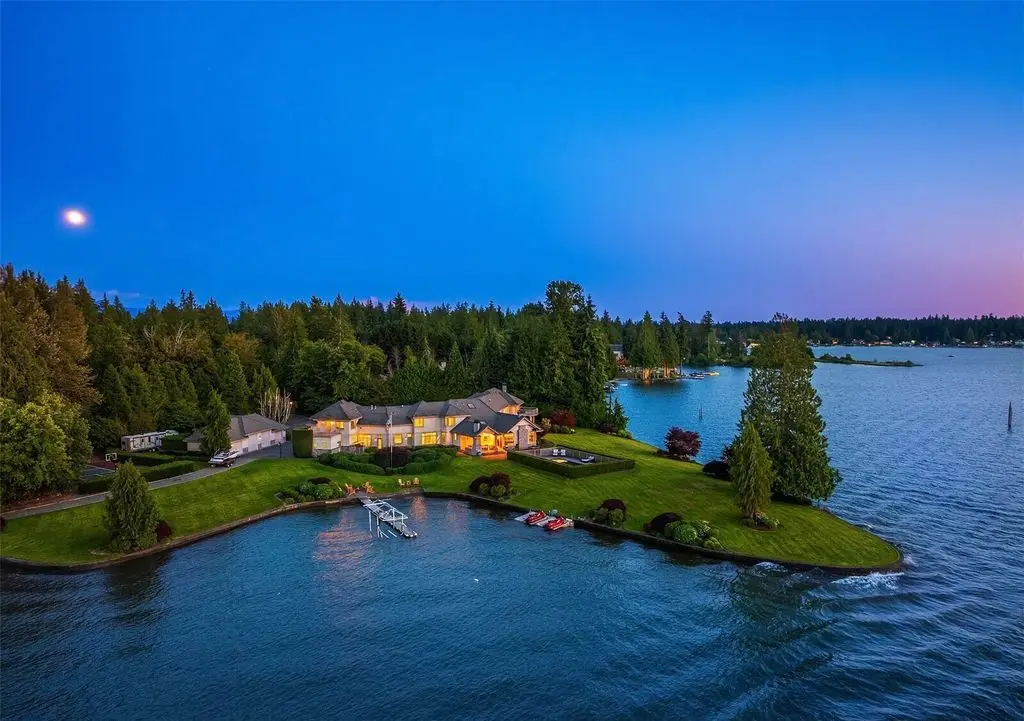 21028 Snag Island Drive E Unveils a 9.5M Masterpiece of Tranquility Luxury and Lakeside Living 21