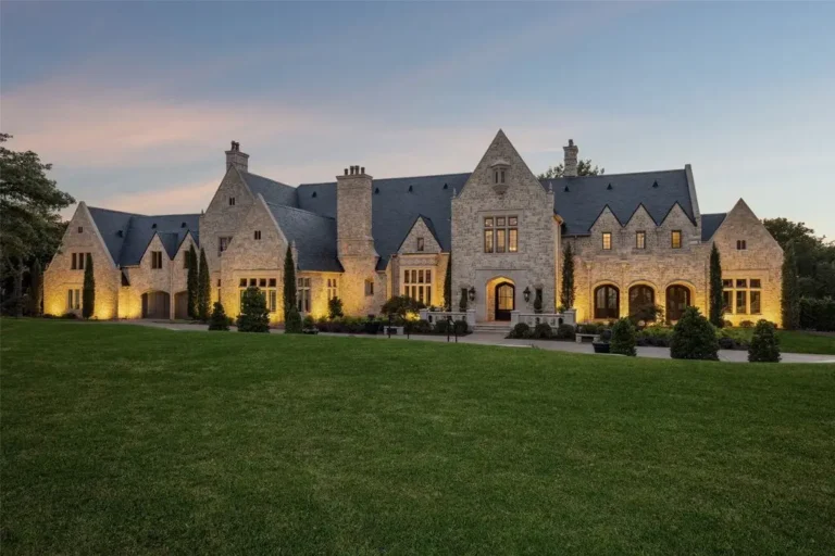 A Showcase of Prestige: $8.75M Texas Estate Uniting European Sophistication and Modern Design