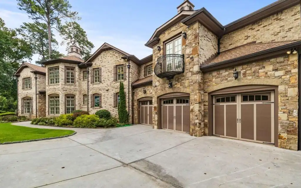 2267 Echo Trl NE Stunning Echo Lake Waterfront Estate on One Acre Listed for 4.5 Million 1