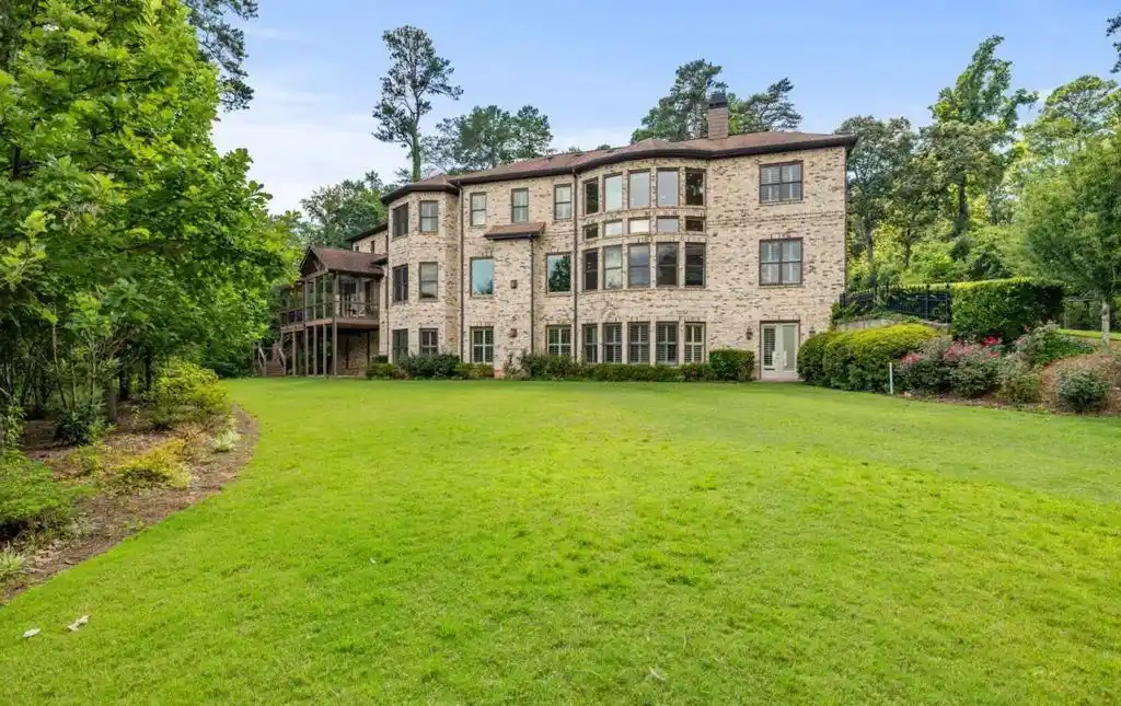 2267 Echo Trl NE Stunning Echo Lake Waterfront Estate on One Acre Listed for 4.5 Million 18
