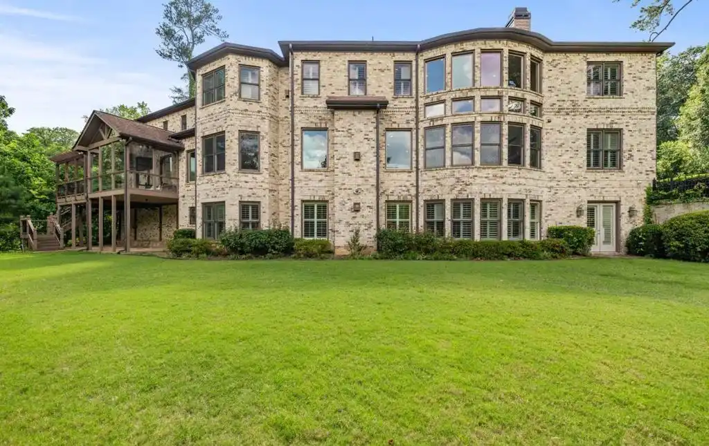 2267 Echo Trl NE Stunning Echo Lake Waterfront Estate on One Acre Listed for 4.5 Million 19