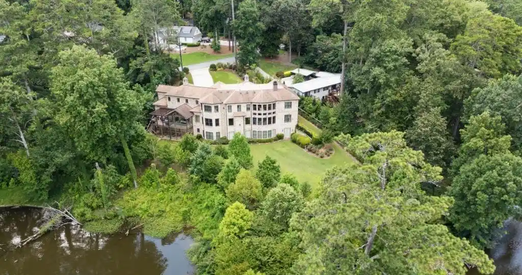 2267 Echo Trl NE Stunning Echo Lake Waterfront Estate on One Acre Listed for 4.5 Million 23