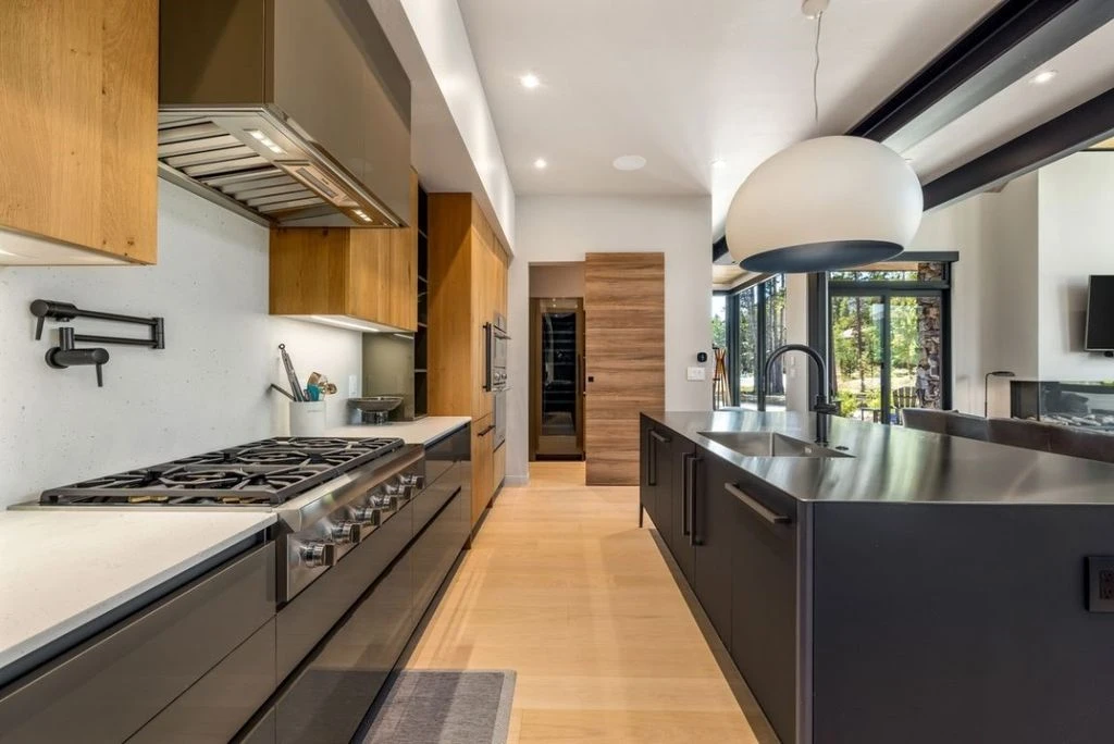 30 Cucumber Creek Rd An Exquisite 6.2M Mountain Modern Home With Scandinavian Inspired Luxury in Colorado 12
