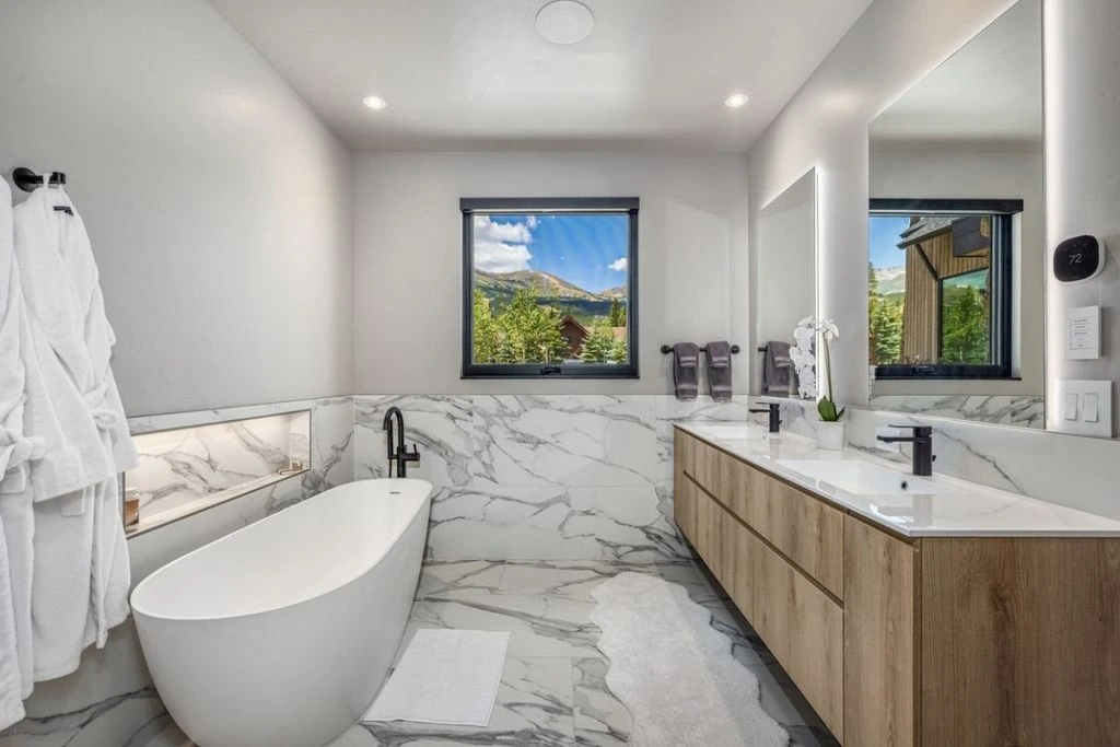 30 Cucumber Creek Rd An Exquisite 6.2M Mountain Modern Home With Scandinavian Inspired Luxury in Colorado 16
