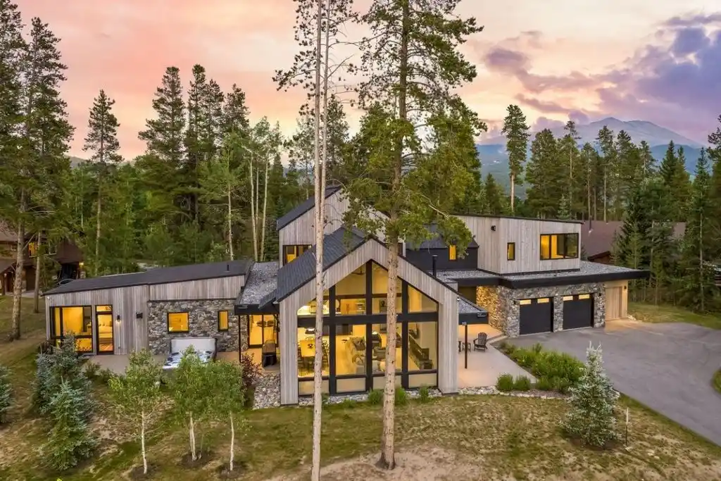 30 Cucumber Creek Rd An Exquisite 6.2M Mountain Modern Home With Scandinavian Inspired Luxury in Colorado 2