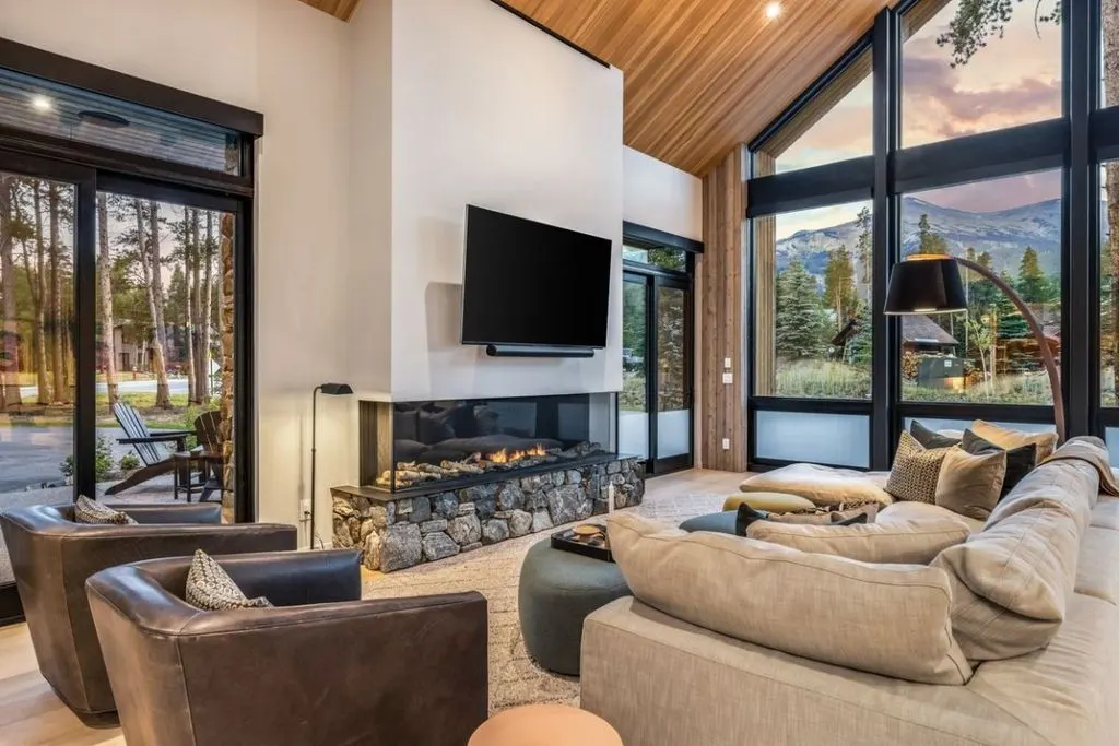30 Cucumber Creek Rd An Exquisite 6.2M Mountain Modern Home With Scandinavian Inspired Luxury in Colorado 8
