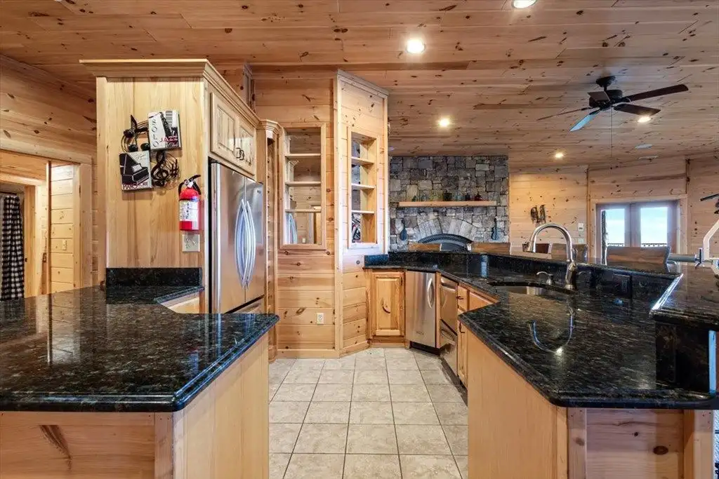 373 Rising Star Ln Stunning British Columbian Cedar Log Estate in Georgia Listed for 5.67 Million 23