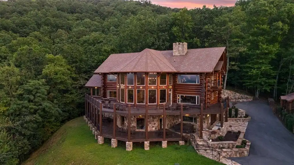 373 Rising Star Ln Stunning British Columbian Cedar Log Estate in Georgia Listed for 5.67 Million 3