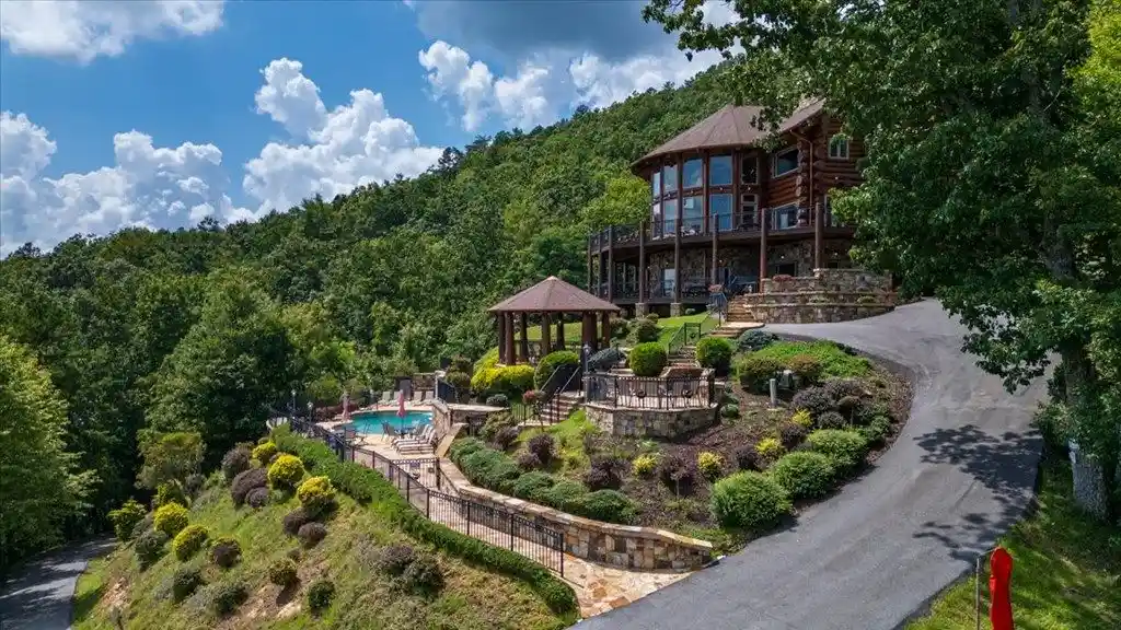 373 Rising Star Ln Stunning British Columbian Cedar Log Estate in Georgia Listed for 5.67 Million 5