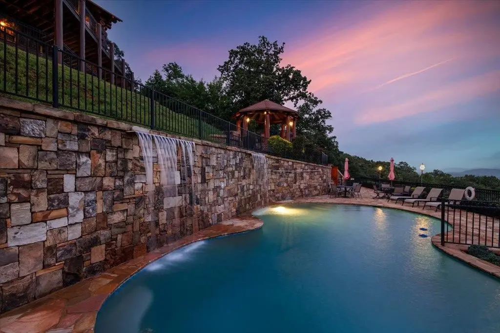 373 Rising Star Ln Stunning British Columbian Cedar Log Estate in Georgia Listed for 5.67 Million 9
