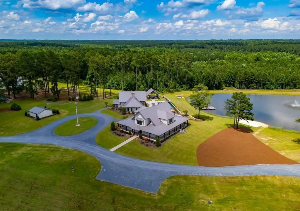 3759 Highway 2427 C Bar 3 Farm an Extraordinary 23.9M Estate Spanning 530 Acres in North Carolina 16