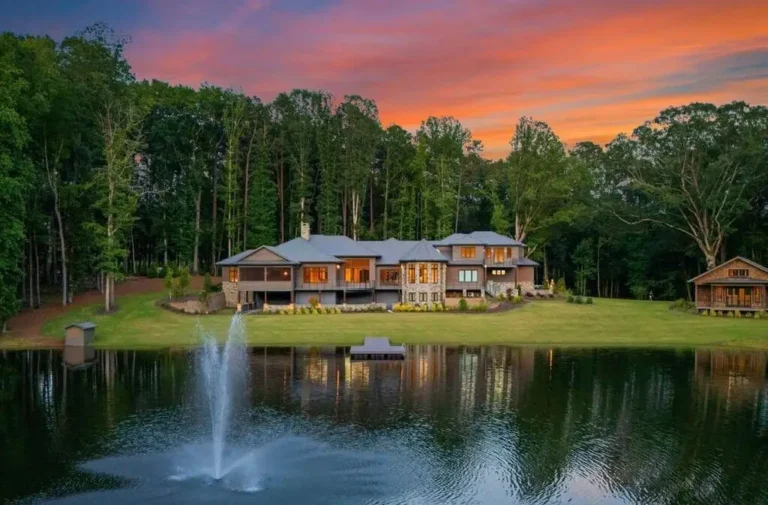 C Bar 3 Farm: An Extraordinary $23.9M Estate Spanning 530 Acres of Private Land in North Carolina