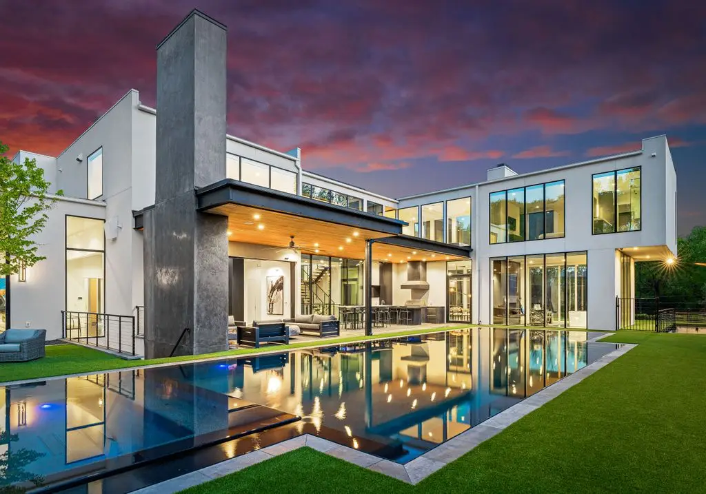 4817 Carmel Park Dr A Remarkable 14.999M North Carolina Estate Delivering Bold Design and Enduring Luxury 24