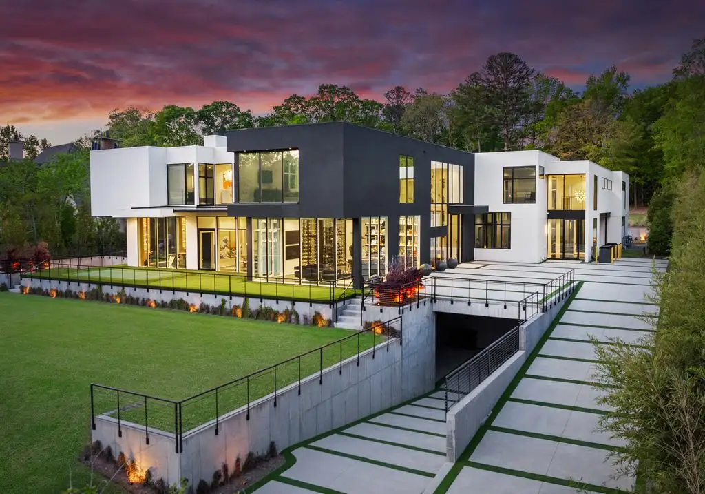 4817 Carmel Park Dr A Remarkable 14.999M North Carolina Estate Delivering Bold Design and Enduring Luxury 3