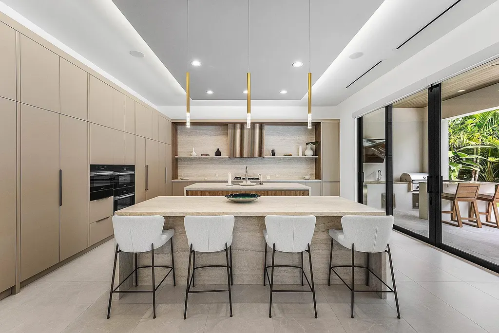 499 NE 4th Street – A Boca Raton Home for Sale Offering Unparalleled Coastal Luxury at 7 4