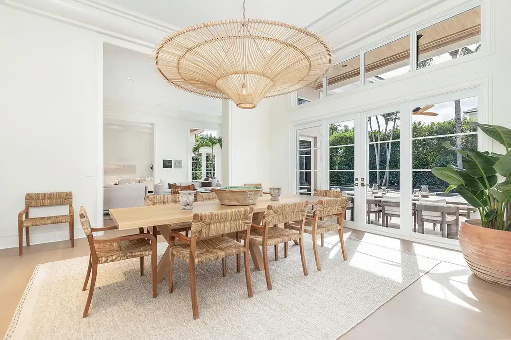 583 N Lake Way Palm Beach Home for Sale 25M Luxurious Estate With Breathtaking Design 10