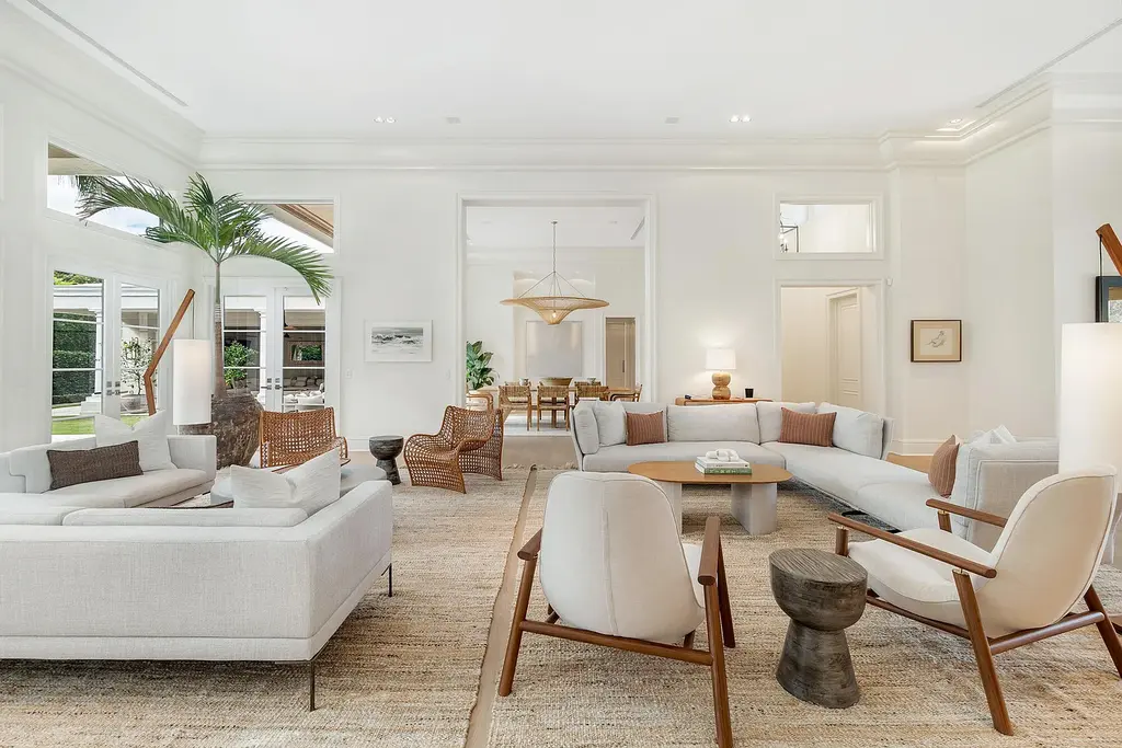 583 N Lake Way Palm Beach Home for Sale 25M Luxurious Estate With Breathtaking Design 12