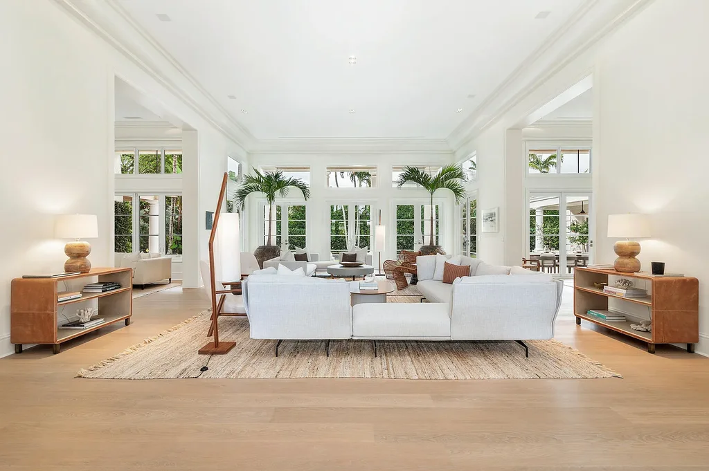 583 N Lake Way Palm Beach Home for Sale 25M Luxurious Estate With Breathtaking Design 3