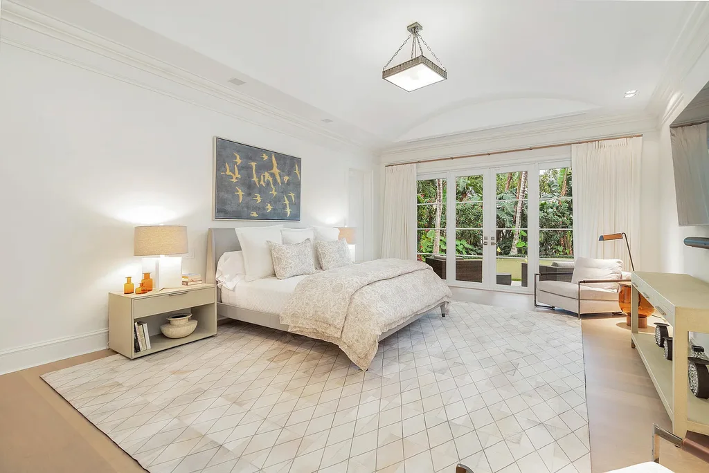 583 N Lake Way Palm Beach Home for Sale 25M Luxurious Estate With Breathtaking Design 5