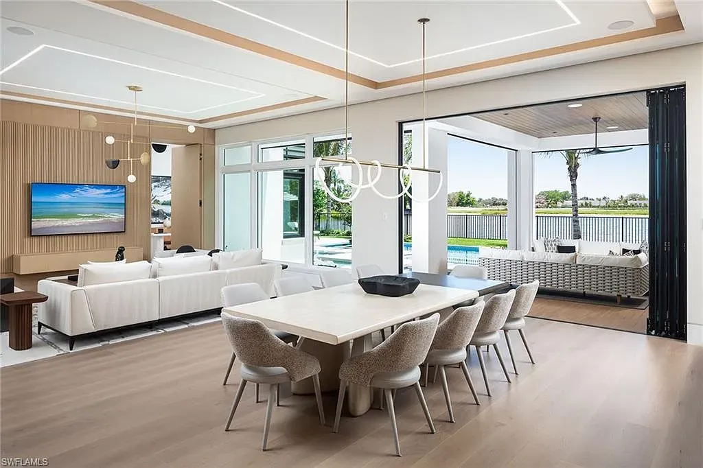 584 Banyan BLVD – 18.5M Stunning Waterfront Estate Redefining Luxury in Naples Real Estate 2