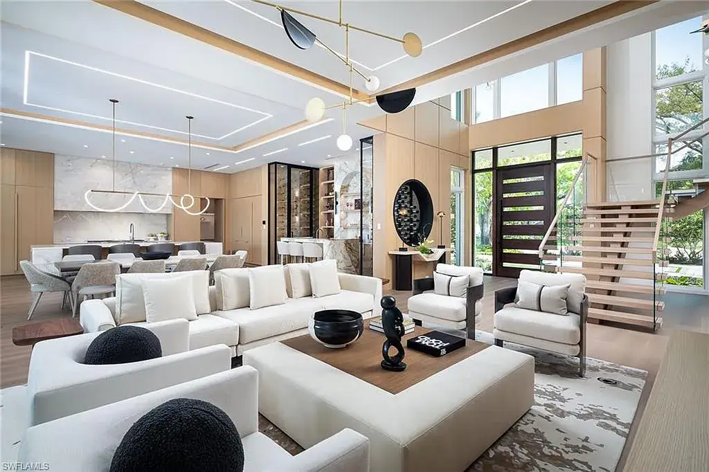 584 Banyan BLVD – 18.5M Stunning Waterfront Estate Redefining Luxury in Naples Real Estate 3