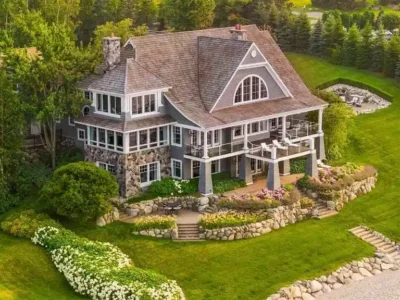 6194 Bay Ridge Dr Unveils Greywalls a Spectacular 13.495M Lake Michigan Masterpiece 1