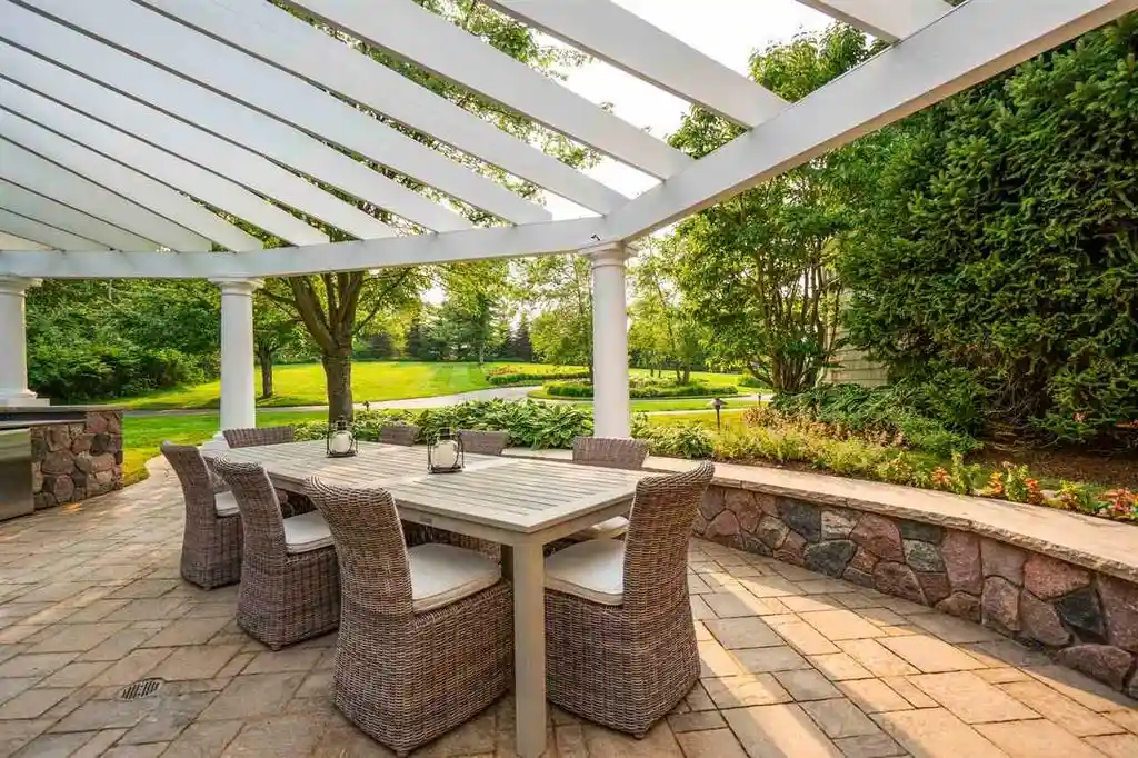 6194 Bay Ridge Dr Unveils Greywalls a Spectacular 13.495M Lake Michigan Masterpiece 15