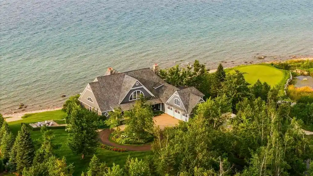 6194 Bay Ridge Dr Unveils Greywalls a Spectacular 13.495M Lake Michigan Masterpiece 19