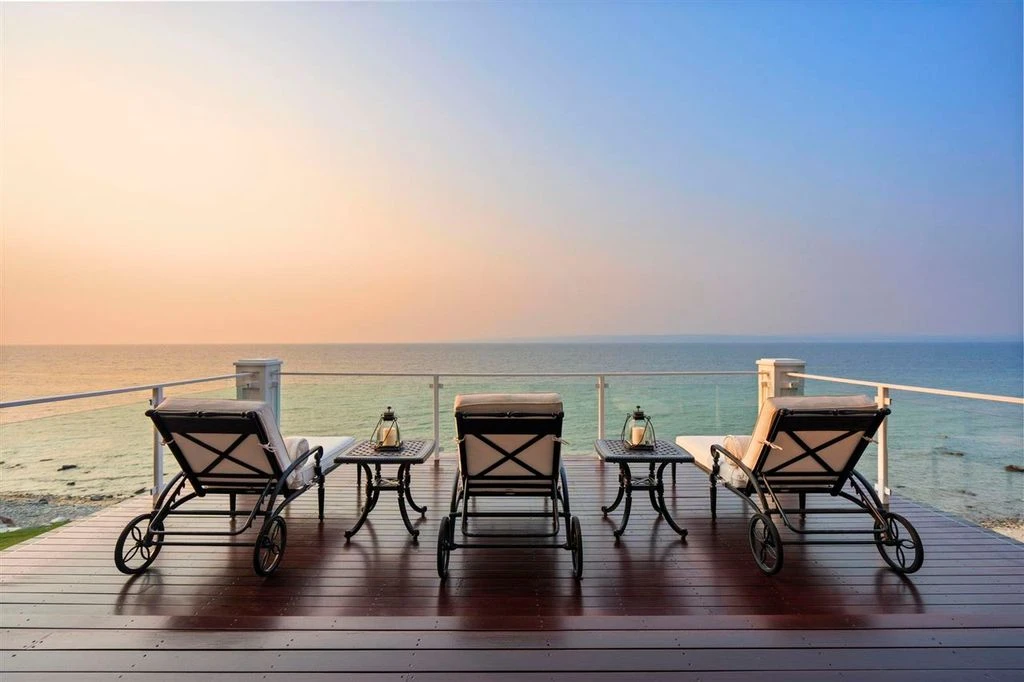 6194 Bay Ridge Dr Unveils Greywalls a Spectacular 13.495M Lake Michigan Masterpiece 2
