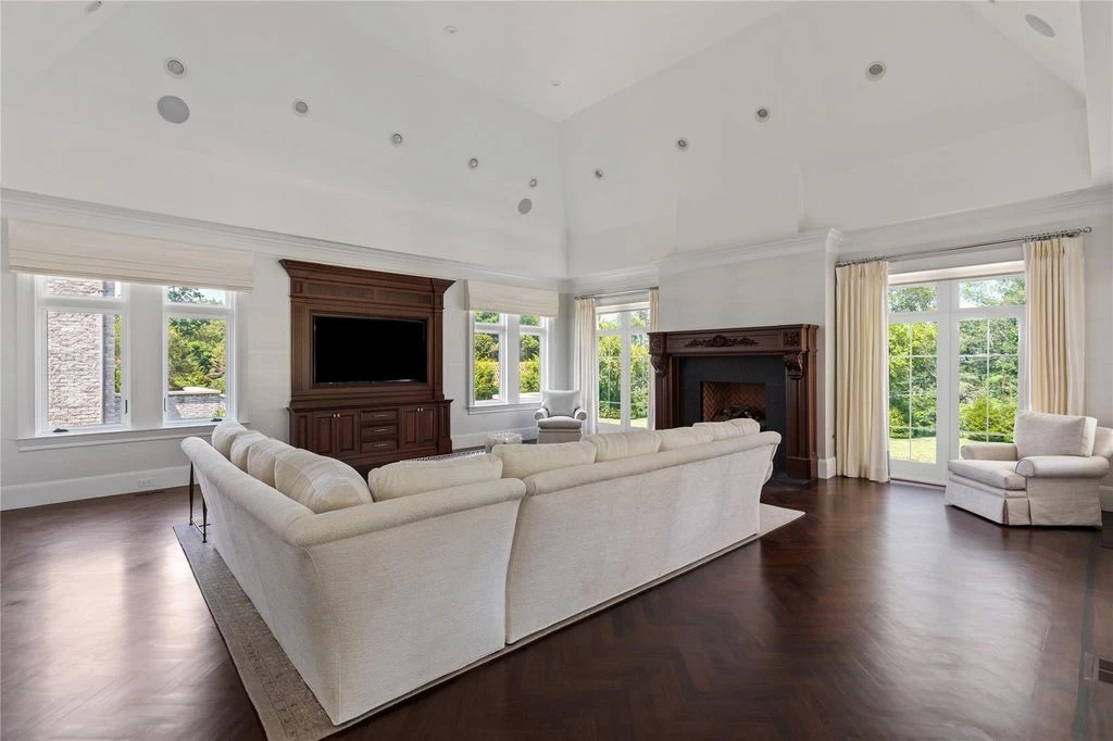 9 Hicks Lane Redefines Luxury with This 23.5M Showcase of Lasting Craftsmanship 11