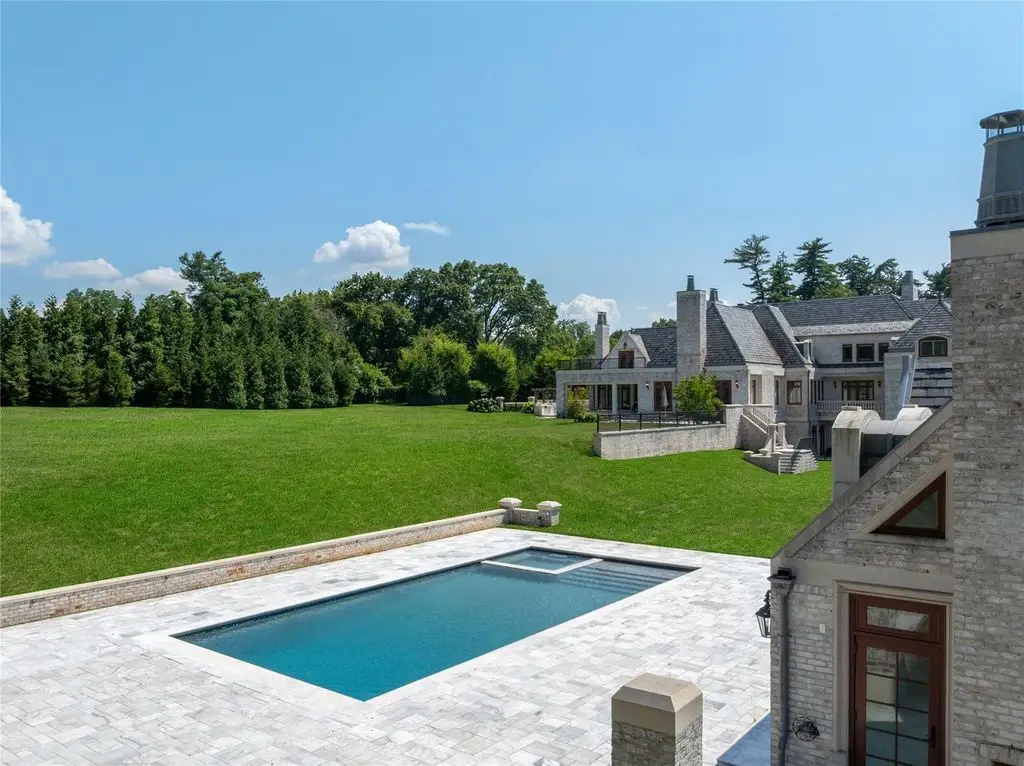 9 Hicks Lane Redefines Luxury with This 23.5M Showcase of Lasting Craftsmanship 23