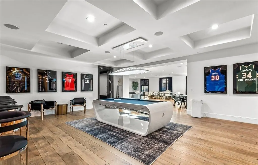 A Lavish Statement of Design Excellence 2100 Stratford Cir Is Californias Most Extraordinary 39.9M Trophy Estate 15