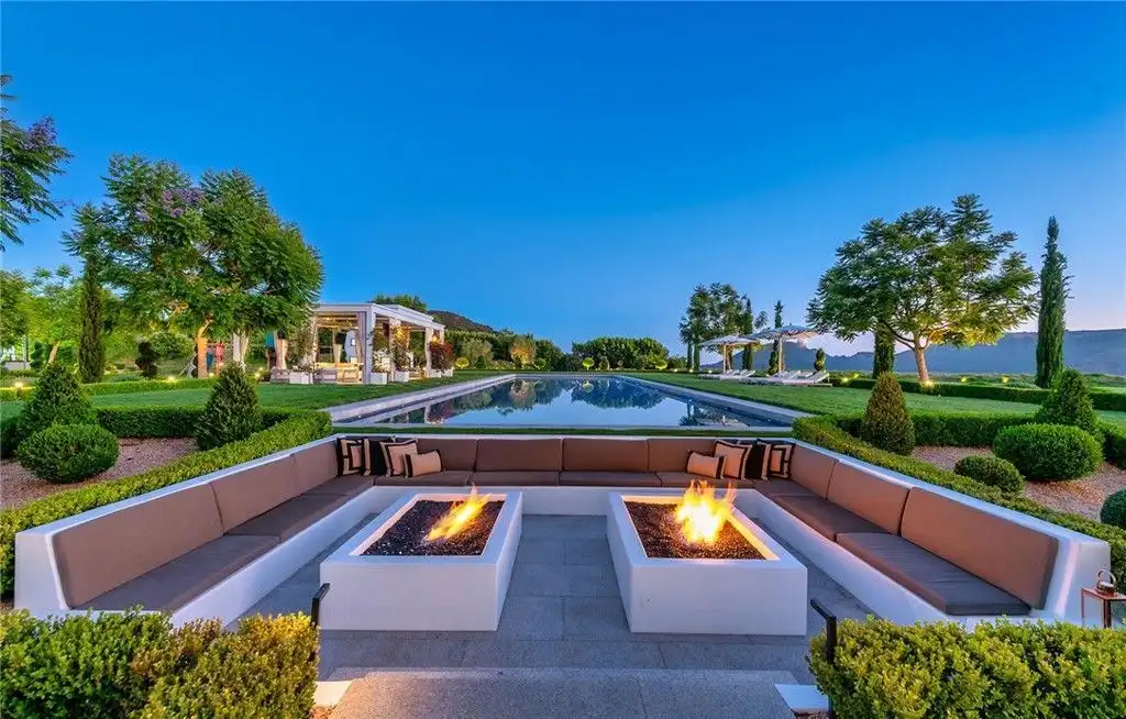 A Lavish Statement of Design Excellence 2100 Stratford Cir Is Californias Most Extraordinary 39.9M Trophy Estate 5