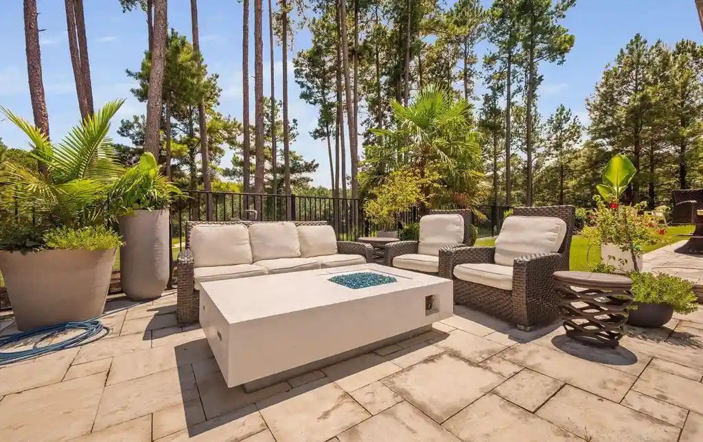 Breathtaking Estate at 1340 Eagleson Ln by Rodger L. Caldwell Lists for 6777000 19