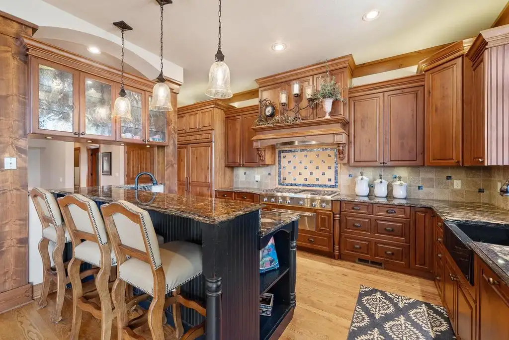 Breathtaking Lakefront Luxury W5539 Oak Park Road Estate on Middle Lake Listed at 4 8