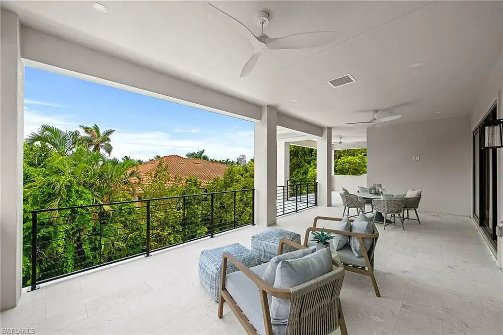 Exquisite 448 Devils LN A Modern Coastal Jewel in the Heart of Naples 3