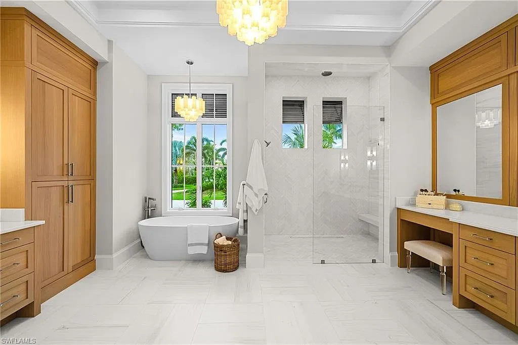 Exquisite 448 Devils LN A Modern Coastal Jewel in the Heart of Naples 9