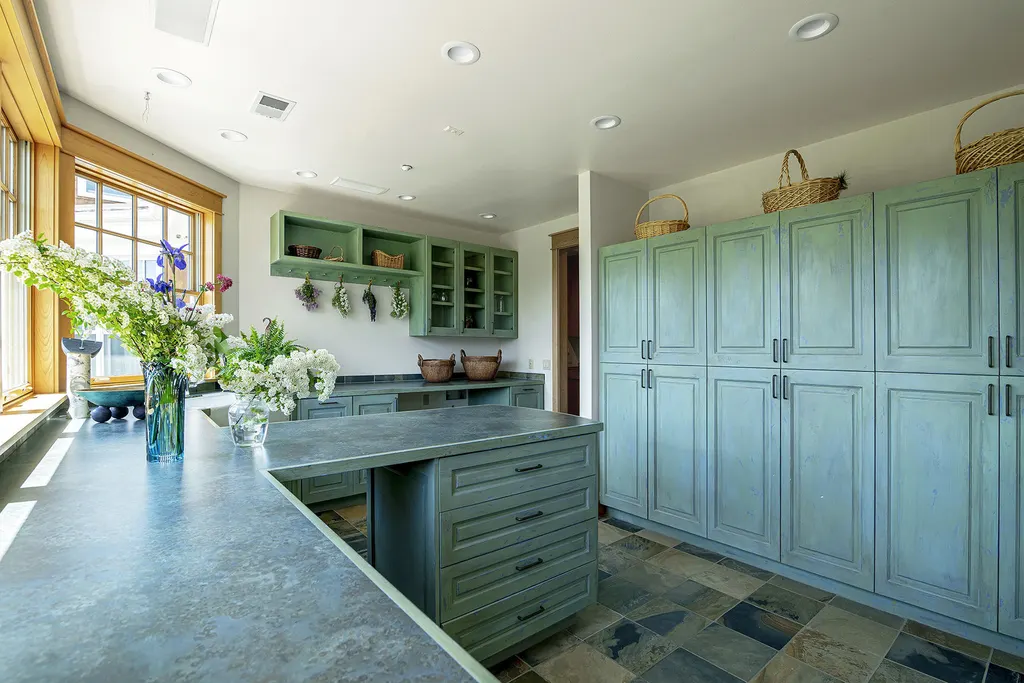 Extraordinary Estate at 2300 N 75th St Offers Rare Opportunity to Own a Boulder Icon 9