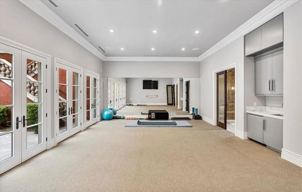 Luxury Italian Villa at 19 Eagles Landing Ln Blends European Elegance with Modern Nevada Living 21