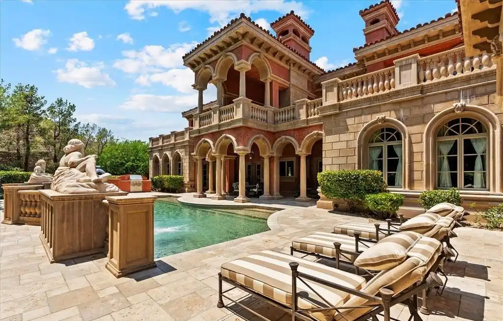 Luxury Italian Villa at 19 Eagles Landing Ln Blends European Elegance with Modern Nevada Living 4