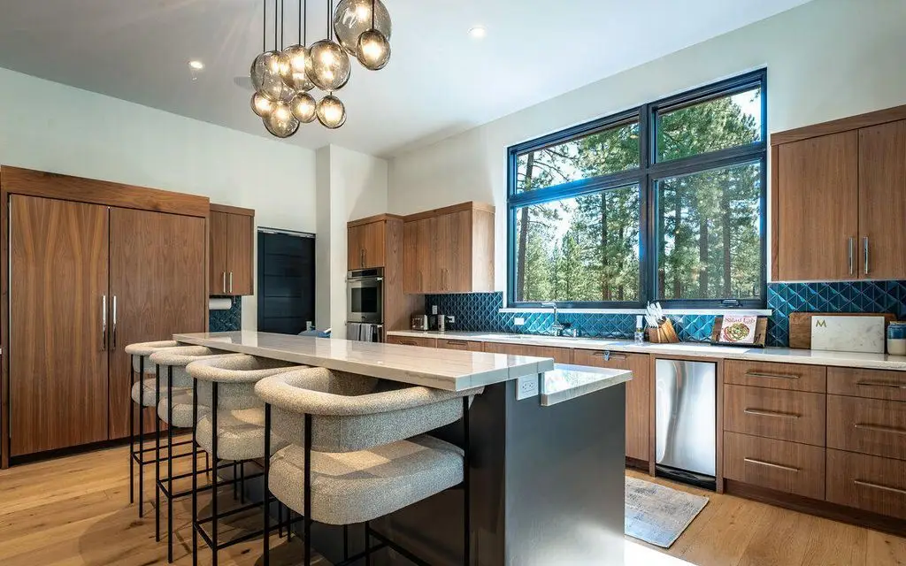 Luxury Mountain Modern Home at 181 Redding Way Blends Grand Design with Sierra Serenity 6