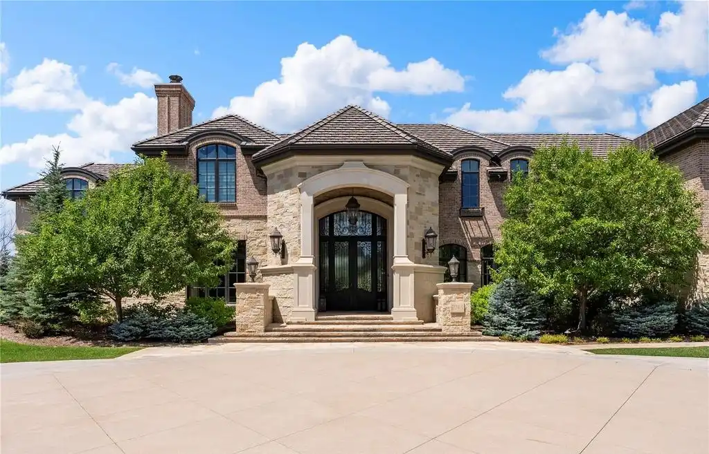Magnificent Estate at 4040 E Forbes Court Built by Bond General Contractors Asks 9 3